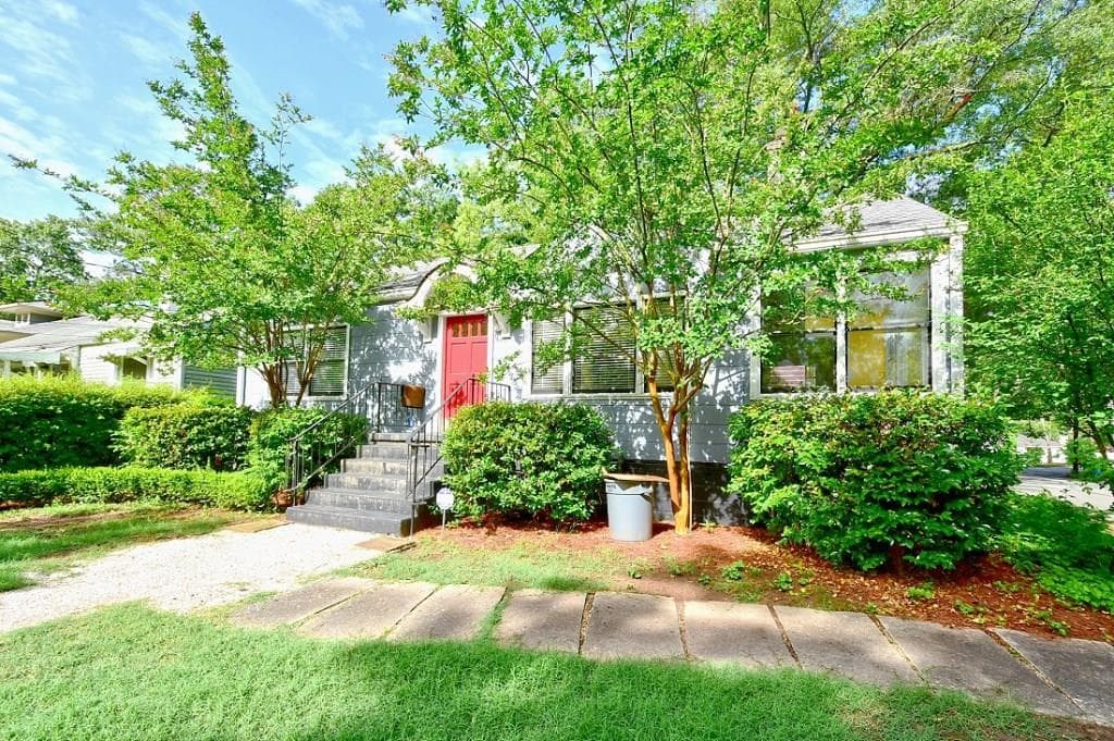 2 bedroom, 1,215 sq ft single family residence sold at 132 Sisson Avenue, Atlanta, GA 30317