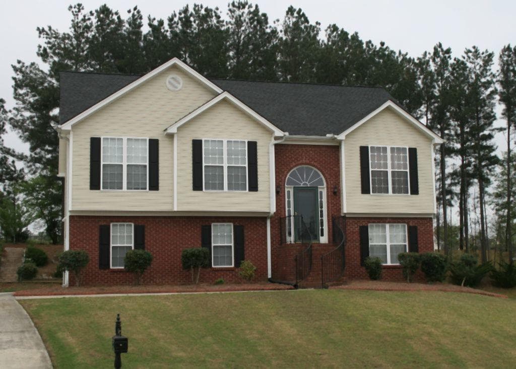 4 bedroom single family residence sold at 1432 Latham Court, Lawrenceville, GA 30045