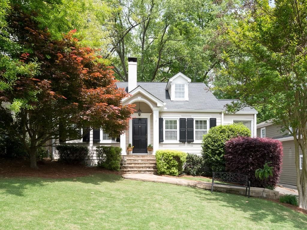 4 bedroom, 2,625 sq ft single family residence sold at 765 Wilson Road, Atlanta, GA 30318