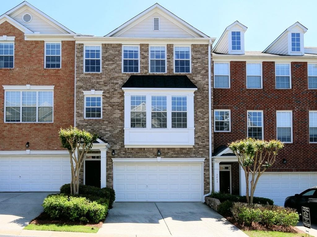 3 bedroom, 2,573 sq ft condominium sold at 3803 Chattahoochee Summit Drive, Atlanta, GA 30339
