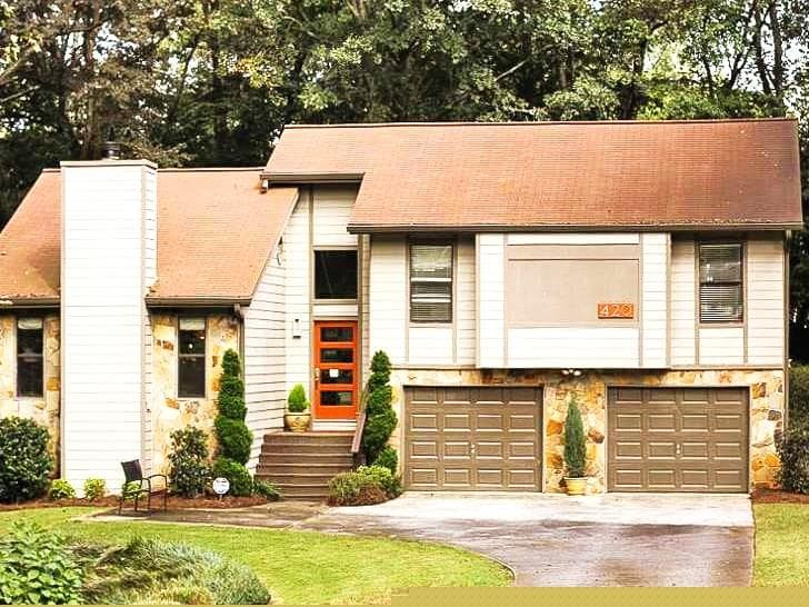 3 bedroom, 1,647 sq ft single family residence sold at 420 Stonebridge Drive, Roswell, GA 30075