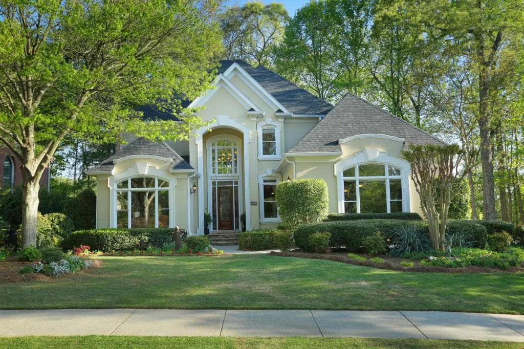 4 bedroom, 3,905 sq ft single family residence sold at 1330 Hillcrest Heights, Alpharetta, GA 30005