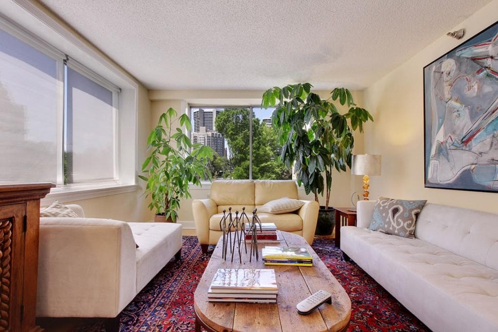 2 bedroom, 1,062 sq ft condominium sold at 2479 Peachtree Road 416, Atlanta, GA 30305