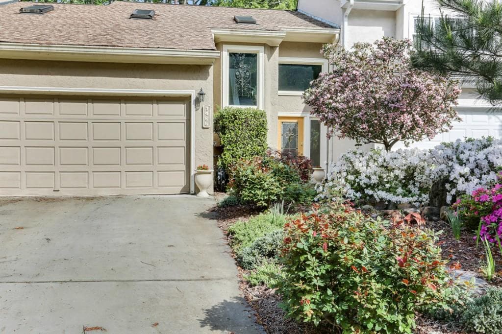 2 bedroom, 1,548 sq ft townhouse sold at 1466 Briaroaks Trail 0, Atlanta, GA 30329