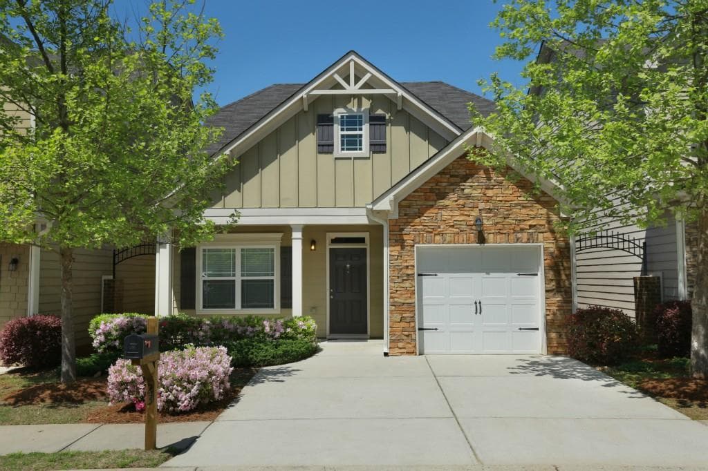 3 bedroom, 1,608 sq ft single family residence sold at 23 Highland Pointe Circle, Dawsonville, GA 30534