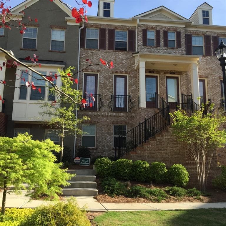 3 bedroom, 2,250 sq ft townhouse sold at 304 Alderwood Lane, Atlanta, GA 30328