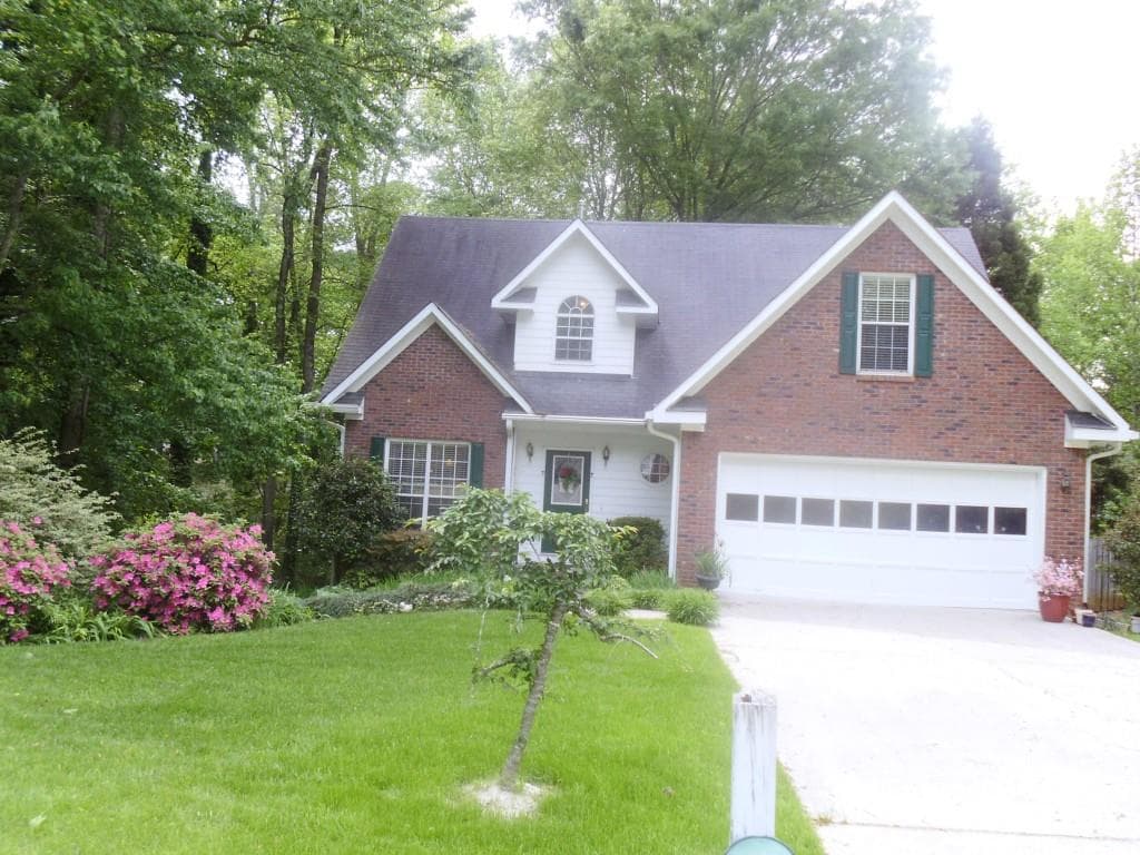 4 bedroom single family residence sold at 2760 Dogwood Creek Parkway, Duluth, GA 30096