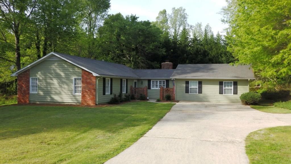 3615 Mitchell Lake Drive, Gainesville, GA 30506 — most recent listing photo