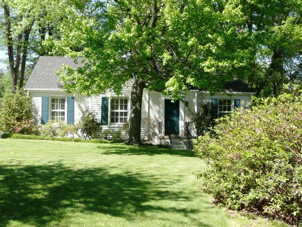 3 bedroom, 1,697 sq ft single family residence sold at 1878 Westminster Way, Atlanta, GA 30307