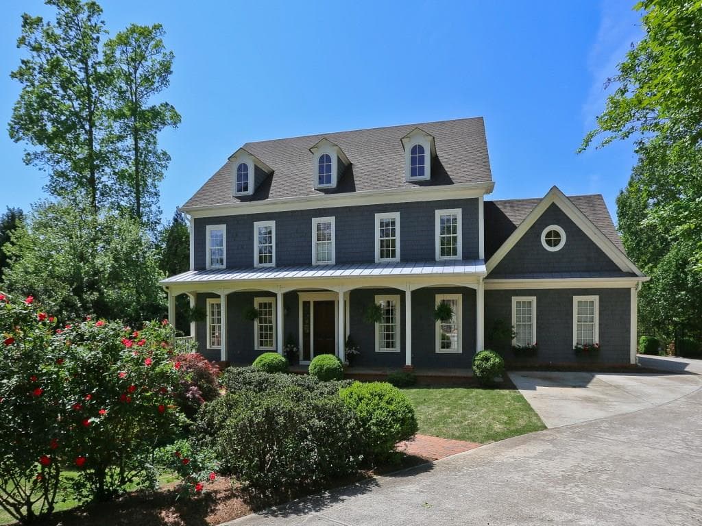 5 bedroom, 6,071 sq ft single family residence sold at 4472 E Conway Drive, Atlanta, GA 30327