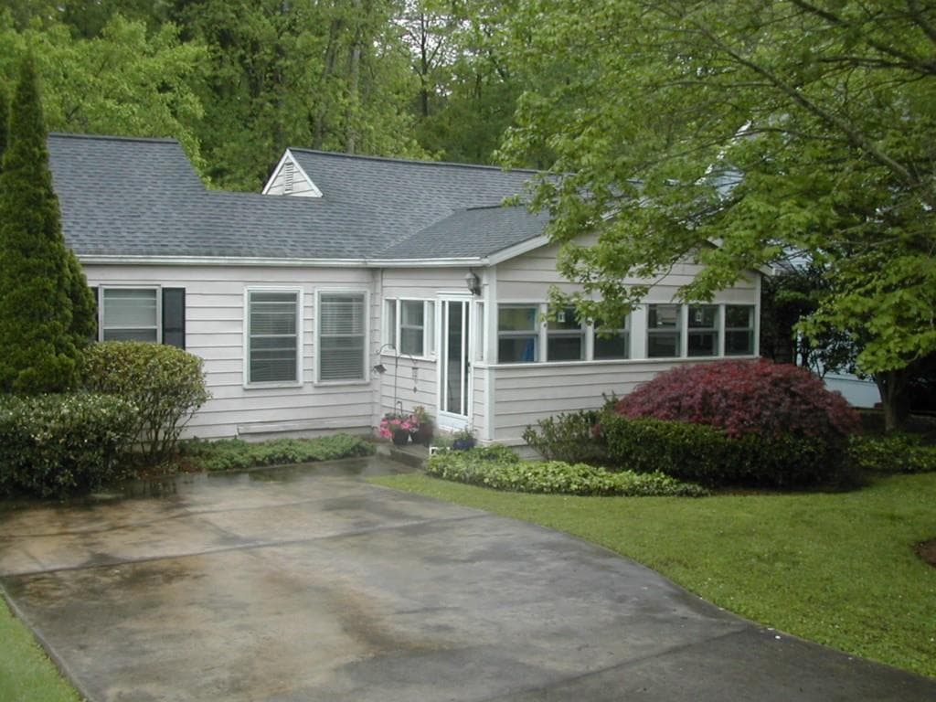 3 bedroom single family residence sold at 301 Willow Lane, Decatur, GA 30030