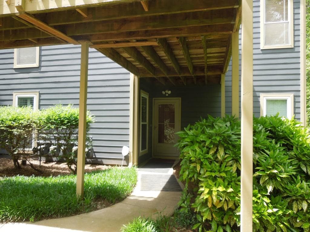 3117 Canyon Point Circle, Roswell, GA 30076 — most recent listing photo