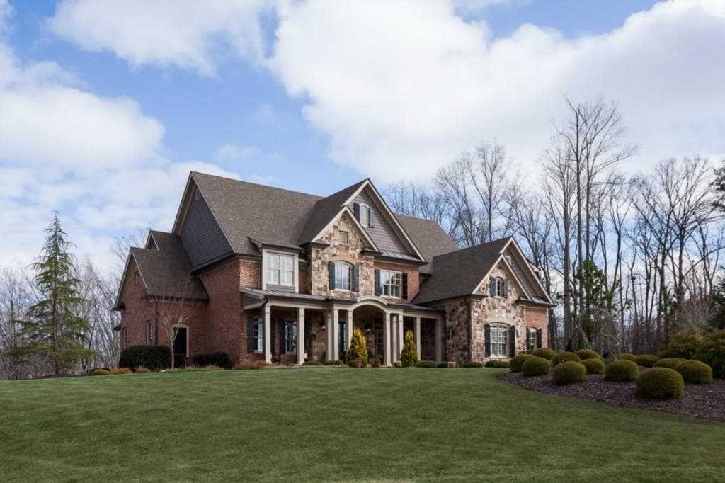 6 bedroom, 8,132 sq ft single family residence sold at 13300 Bishops Court, Roswell, GA 30075
