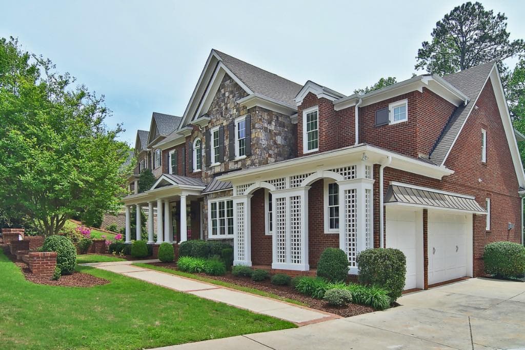 5 bedroom, 4,870 sq ft single family residence sold at 230 Steeple Point Drive, Roswell, GA 30076