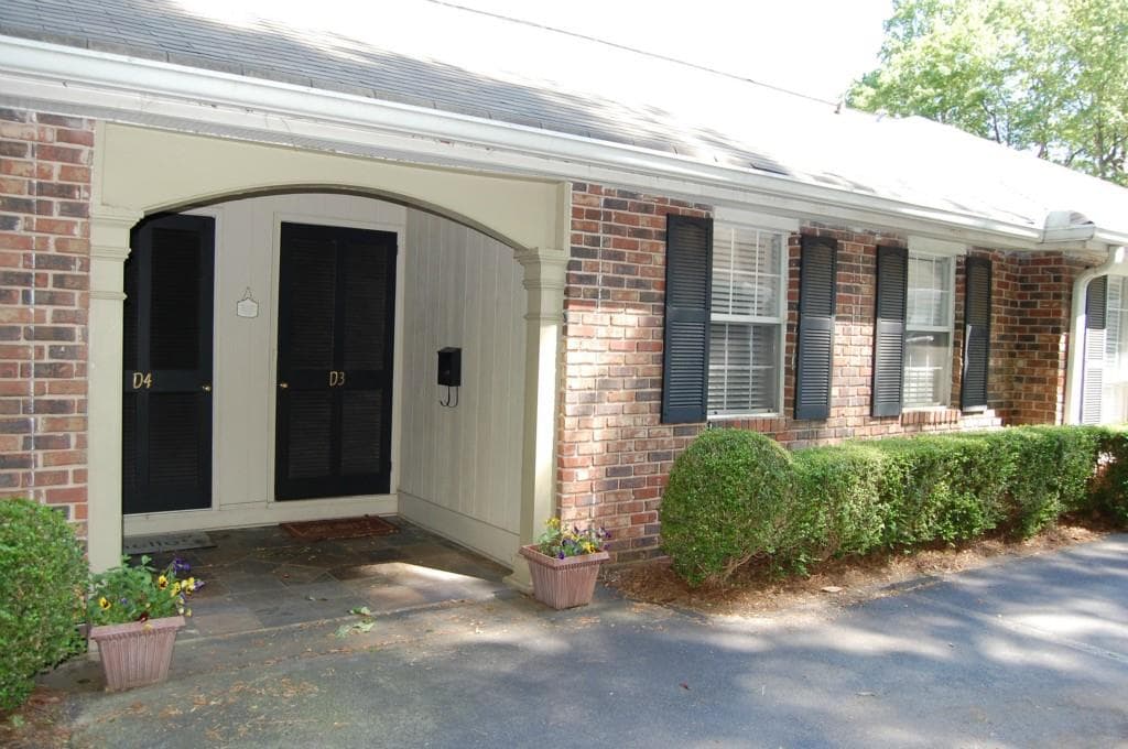 3 bedroom, 1,154 sq ft condominium sold at 5375 Roswell Road D3, Atlanta, GA 30342