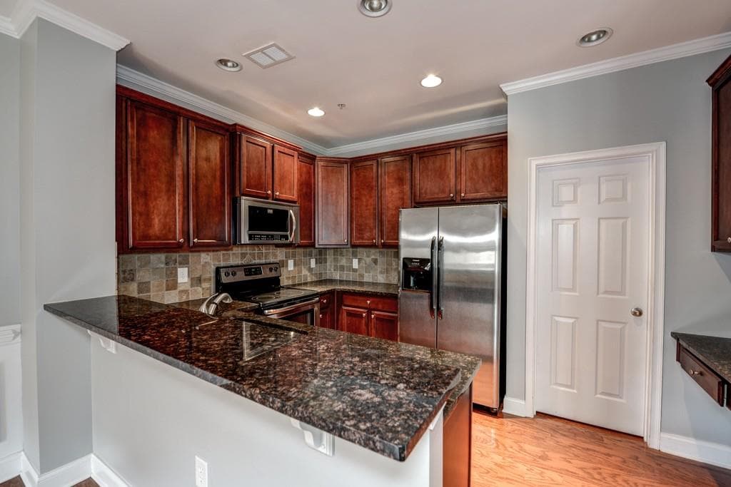 3 bedroom, 2,555 sq ft condominium sold at 3033 Quantum Lane, Atlanta, GA 30341
