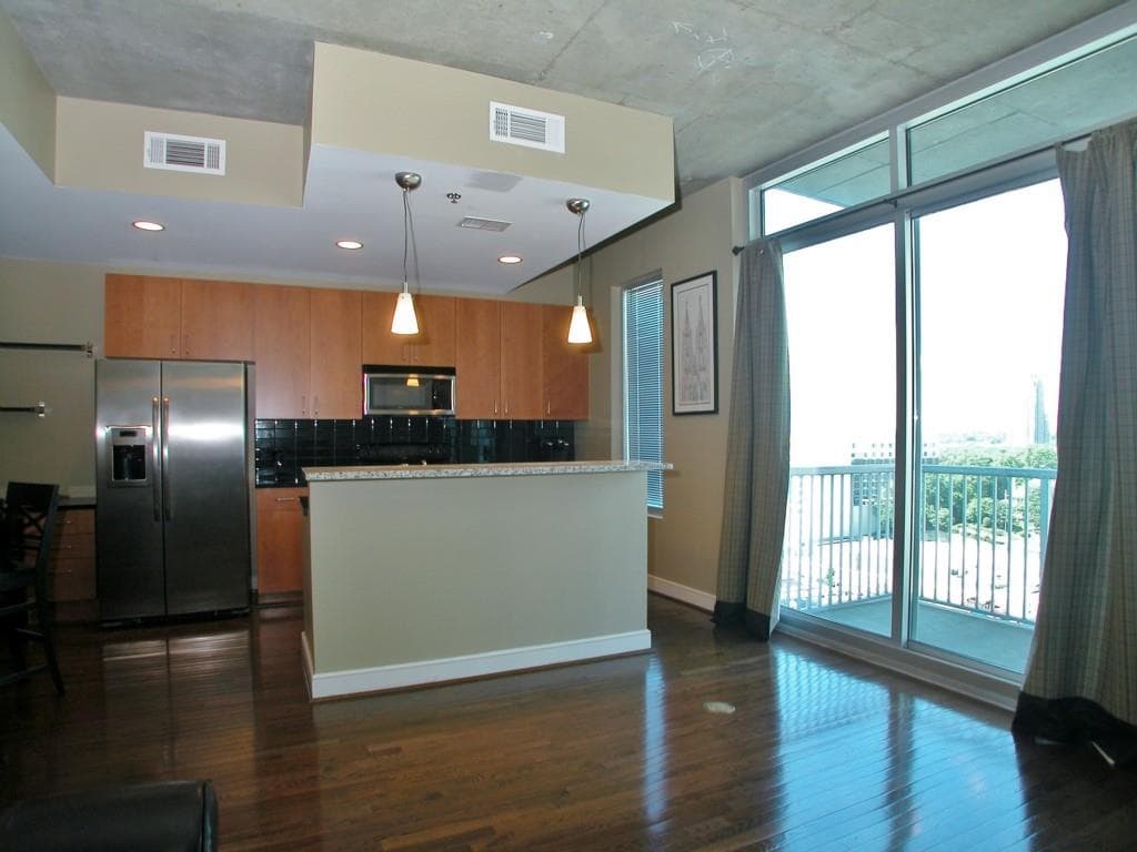 1 bedroom, 768 sq ft condominium sold at 44 Peachtree Place 1327, Atlanta, GA 30309