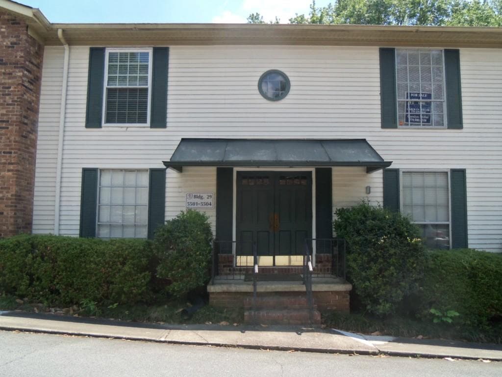 5504 Kingsport Drive, Sandy Springs, GA 30342 — most recent listing photo
