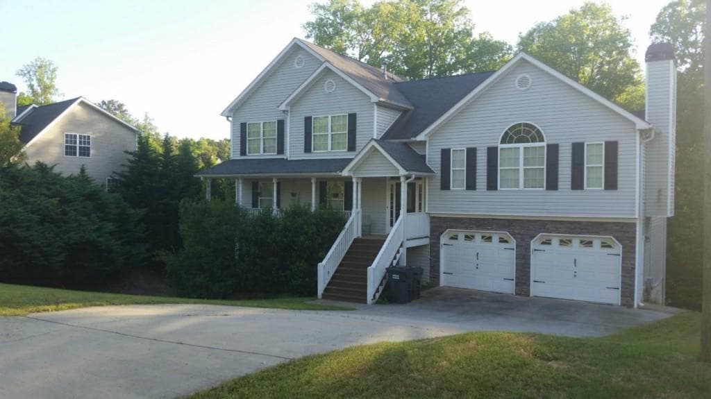 4 bedroom, 2,576 sq ft single family residence sold at 136 Sable Trace Trail, Acworth, GA 30102
