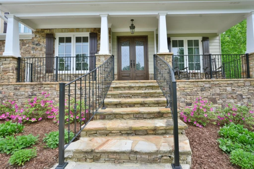4 bedroom, 2,960 sq ft single family residence sold at 7035 W Mountain Crossing, Cumming, GA 30041