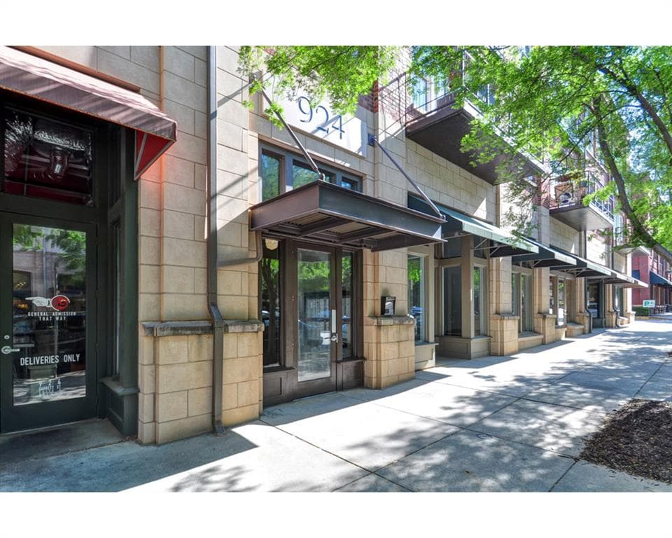 1 bedroom, 610 sq ft condominium sold at 924 Garrett Street 308, Atlanta, GA 30316