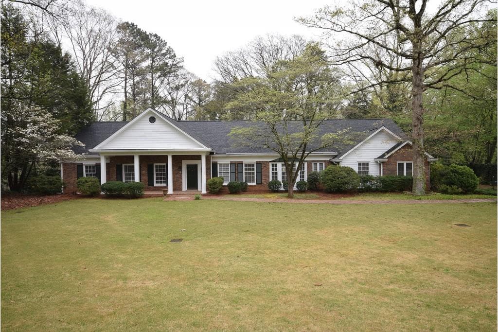 6 bedroom, 5,430 sq ft single family residence sold at 8875 Huntcliff Trace, Sandy Springs, GA 30350
