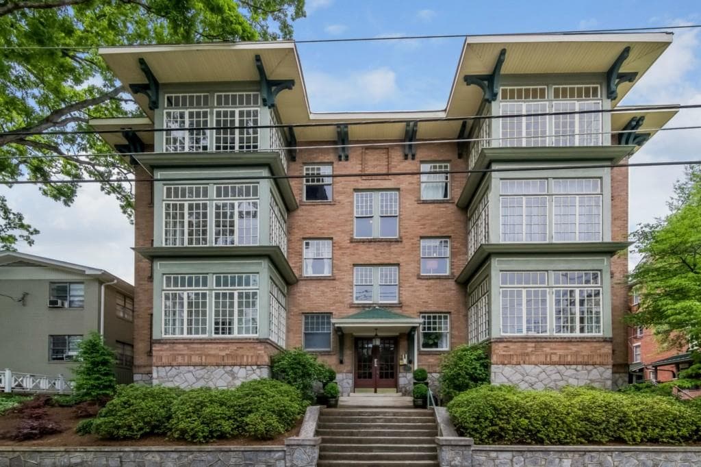 1 bedroom, 914 sq ft condominium sold at 171 6th Street 11, Atlanta, GA 30308