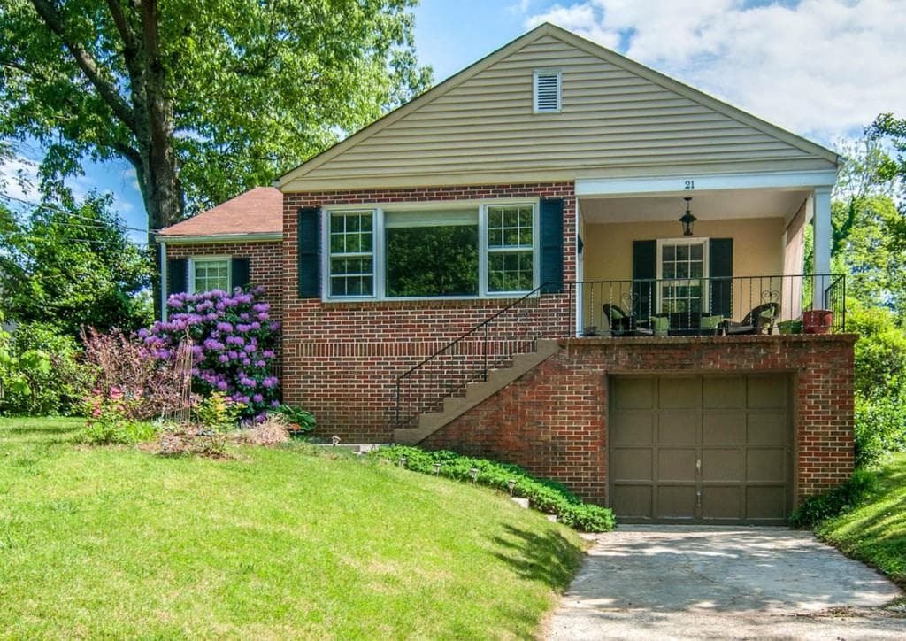 21 Wiltshire Drive, Avondale Estates, GA 30002 — most recent listing photo
