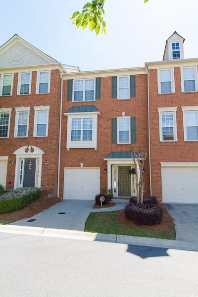 3 bedroom townhouse sold at 4037 Edgecomb Drive, Roswell, GA 30075