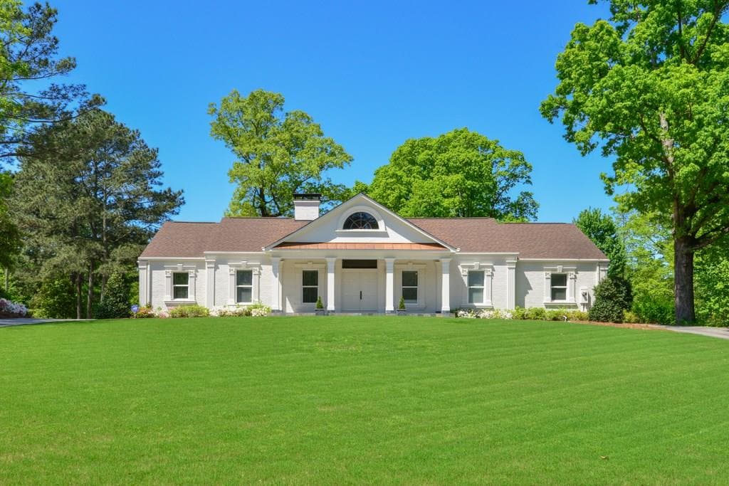 5 bedroom, 2,998 sq ft single family residence sold at 4180 Sentinel Post Road, Atlanta, GA 30327