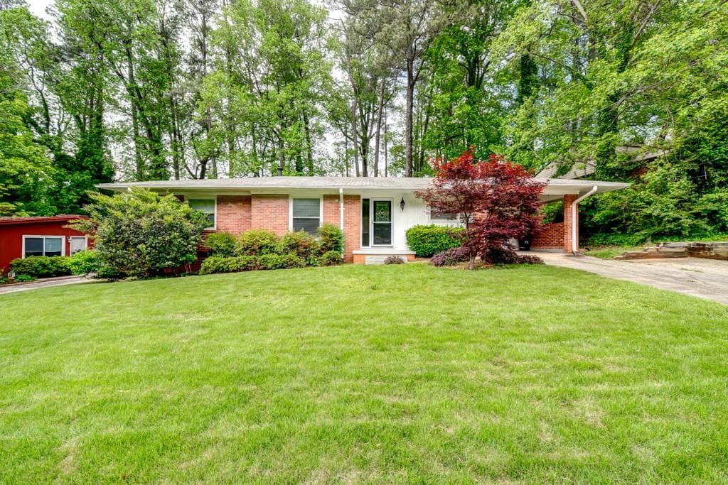 3 bedroom, 1,390 sq ft single family residence sold at 1620 Adelia Place, Atlanta, GA 30329