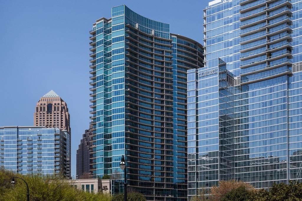 2 bedroom, 1,213 sq ft condominium sold at 1080 Peachtree Street 1104, Atlanta, GA 30309