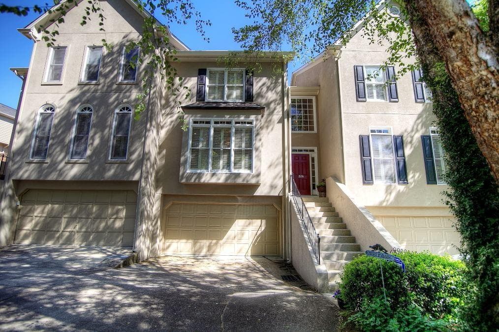 3 bedroom townhouse sold at 2538 OAKWOOD Way, Smyrna, GA 30080