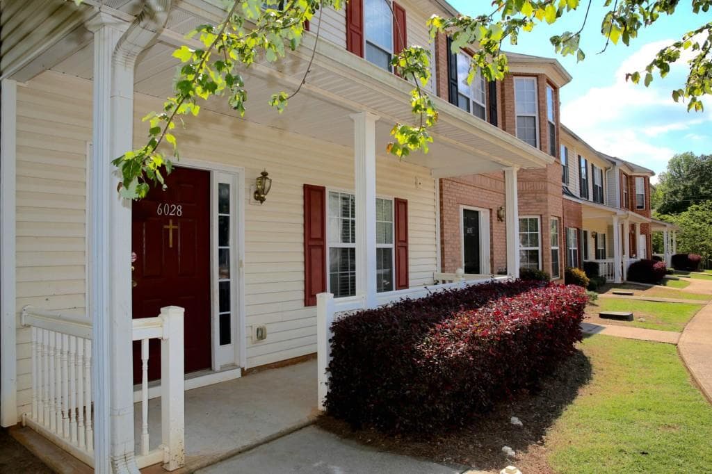6028 Leeshire Trace, Tucker, GA 30084 — most recent listing photo