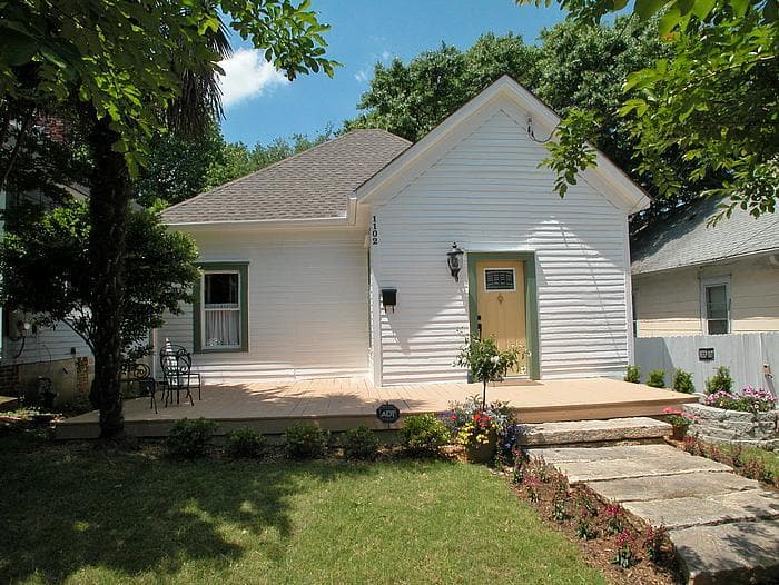 2 bedroom single family residence sold at 1102 Center Street, Atlanta, GA 30318