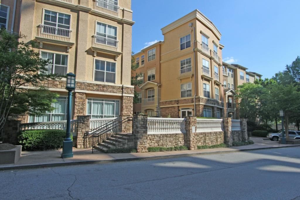 1 bedroom, 648 sq ft condominium sold at 10 Perimeter Summit Boulevard 4331, Brookhaven, GA 30319