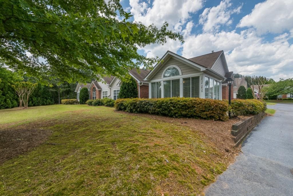3 bedroom condominium sold at 3832 Vineyards Lake Circle, Kennesaw, GA 30144