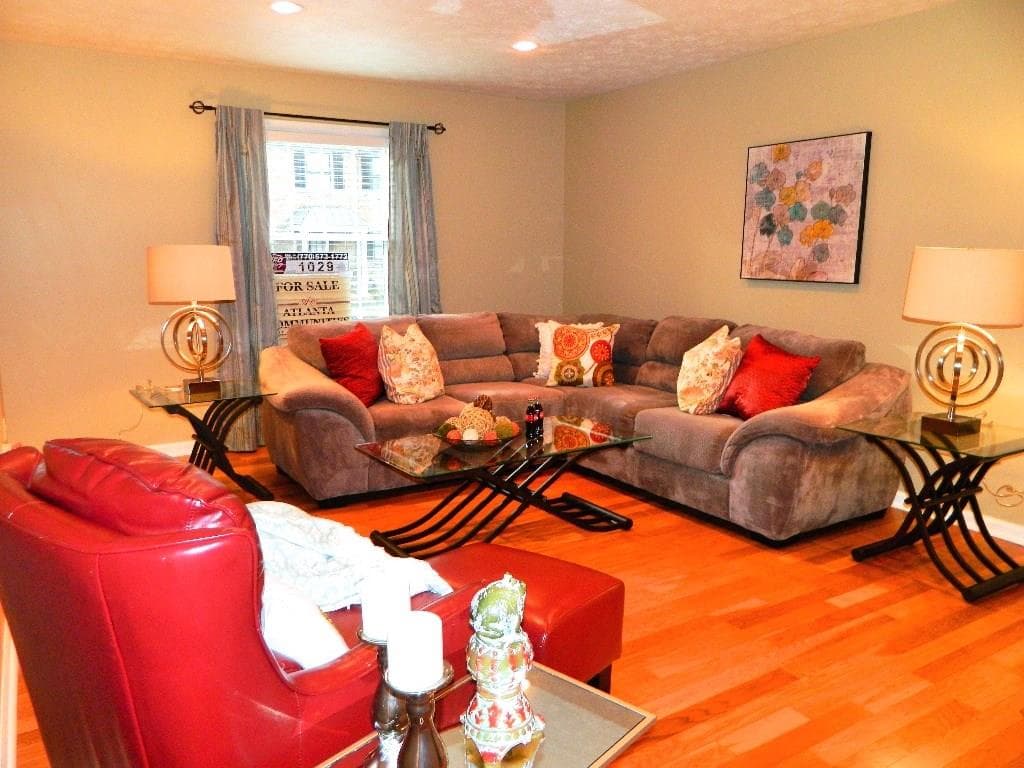 2 bedroom, 1,026 sq ft condominium sold at 6700 Roswell Road 22B, Atlanta, GA 30328