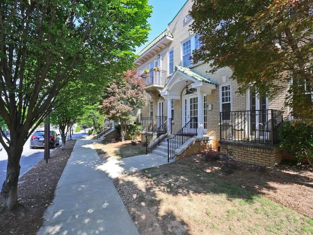 1 bedroom, 750 sq ft condominium sold at 1034 Virginia Avenue 6, Atlanta, GA 30306