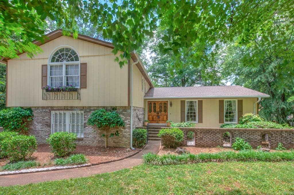 1290 Mosswood Court, Smyrna, GA 30082 — most recent listing photo