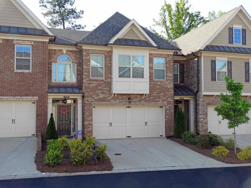 7520 Glisten Avenue, Sandy Springs, GA 30328 — most recent listing photo