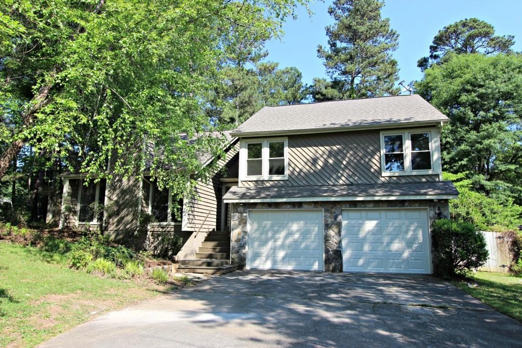 4901 Duncan Wood Drive, Duluth, GA 30096 — most recent listing photo