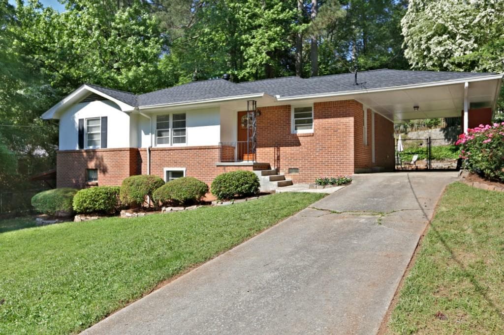 1076 N Valley Drive, Decatur, GA 30033 — most recent listing photo