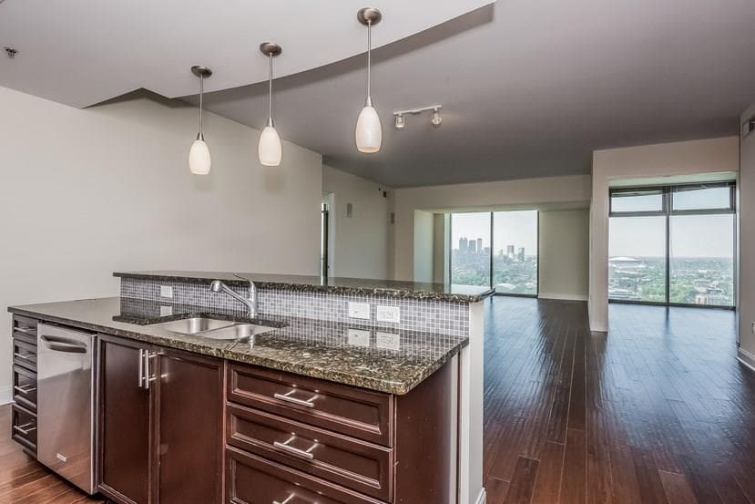 2 bedroom, 2,023 sq ft condominium sold at 270 17th Street 4203, Atlanta, GA 30363