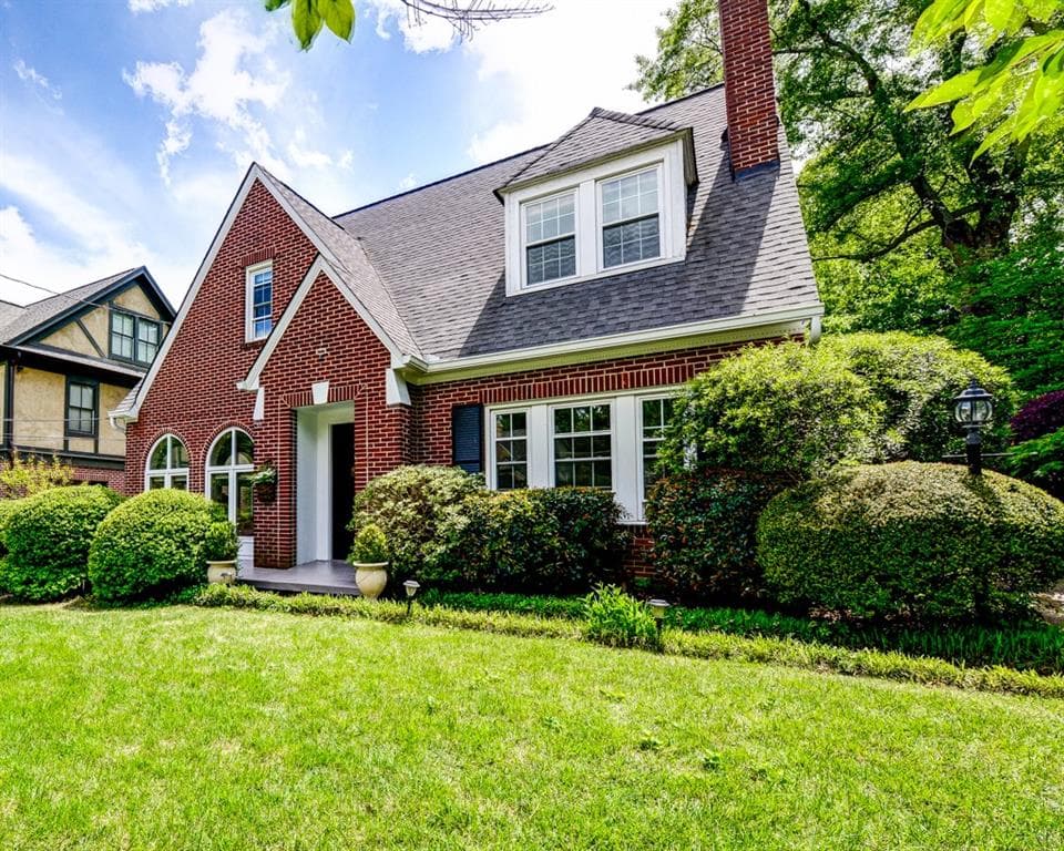 4 bedroom single family residence sold at 215 Bolling Road, Atlanta, GA 30305
