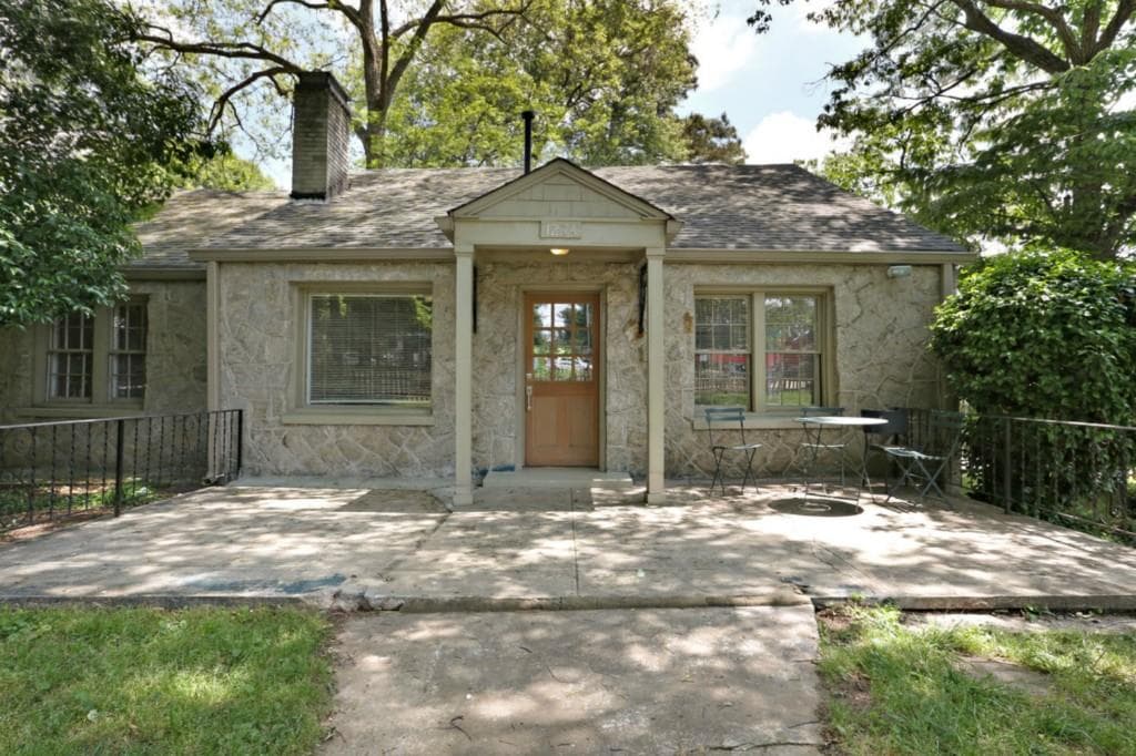 3 bedroom single family residence sold at 1274 Fayetteville Road, Atlanta, GA 30316