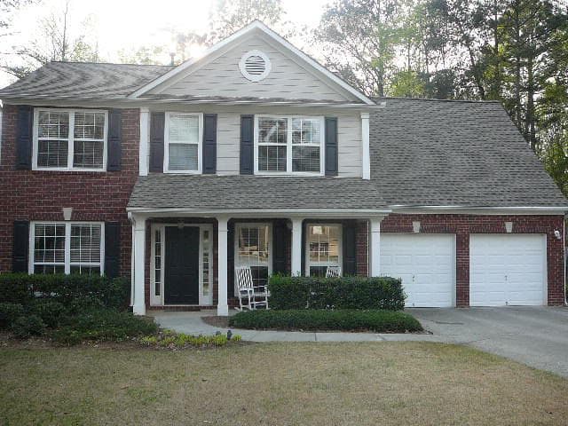 3 bedroom, 1,904 sq ft single family residence sold at 5850 Woodstone Drive, Cumming, GA 30028
