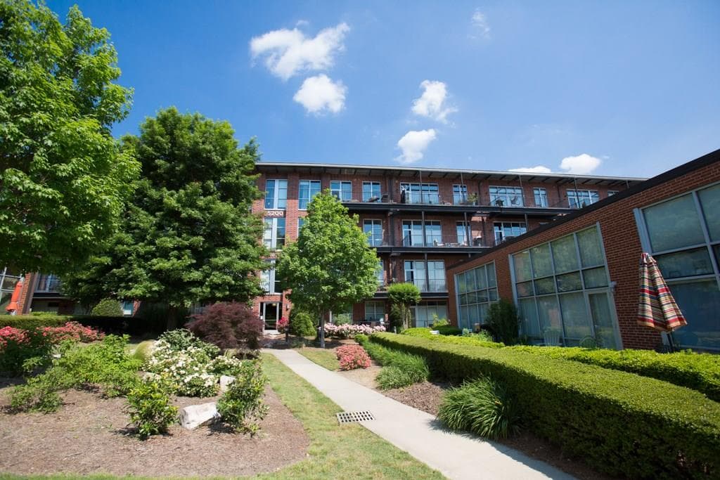 2 bedroom, 1,280 sq ft condominium sold at 5200 Peachtree Road 3211, Atlanta, GA 30341