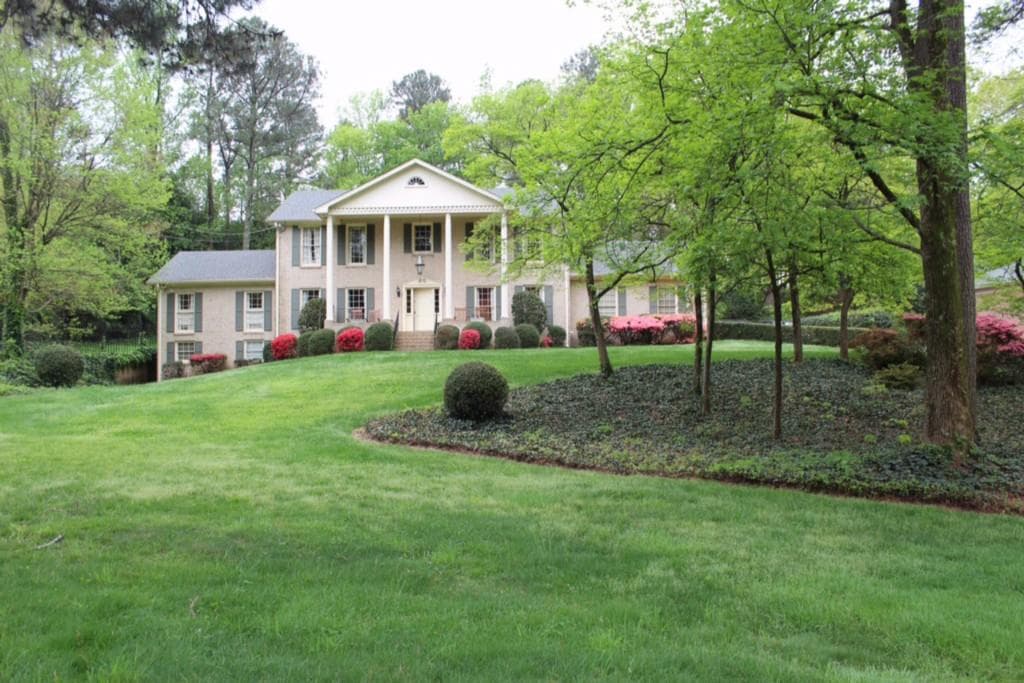 530 Coldstream Court, Sandy Springs, GA 30328 — most recent listing photo