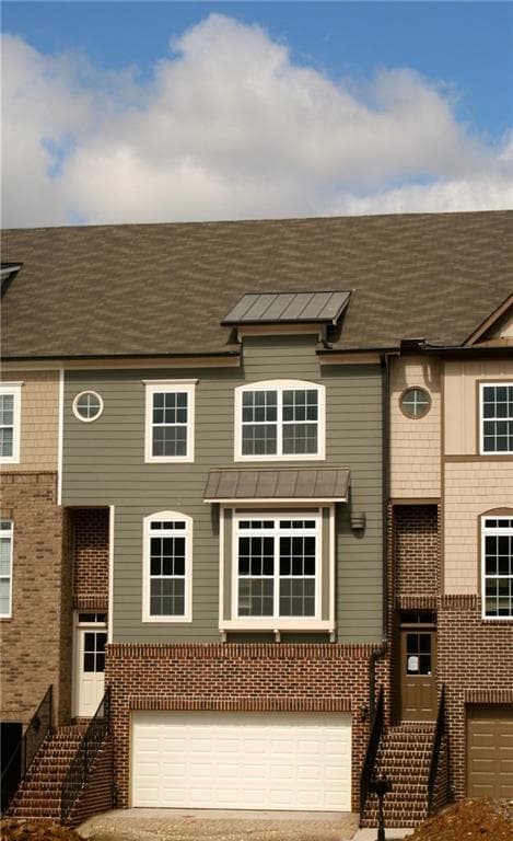 3 bedroom, 2,450 sq ft townhouse sold at 2134 Shale Lane 258, Atlanta, GA 30318